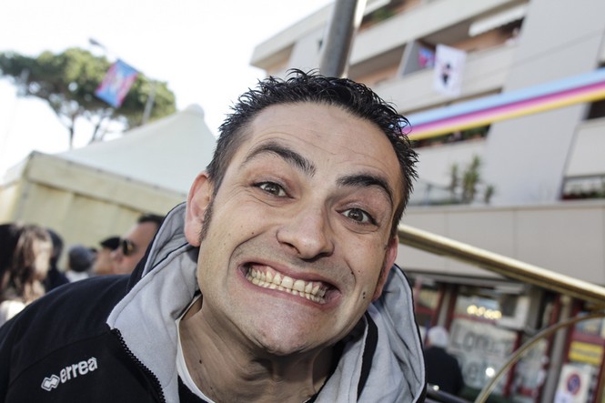 Ingrandisci la foto